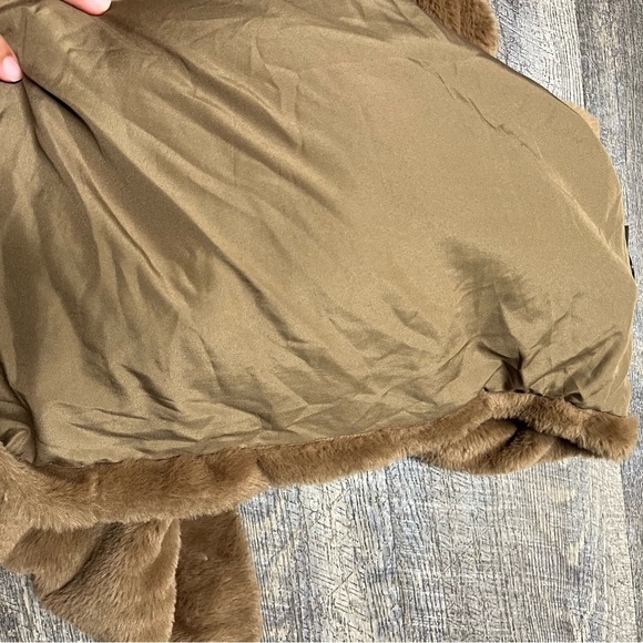 H&M Tan Teddy Jacket Plush Oversized Design - Picture 12 of 13